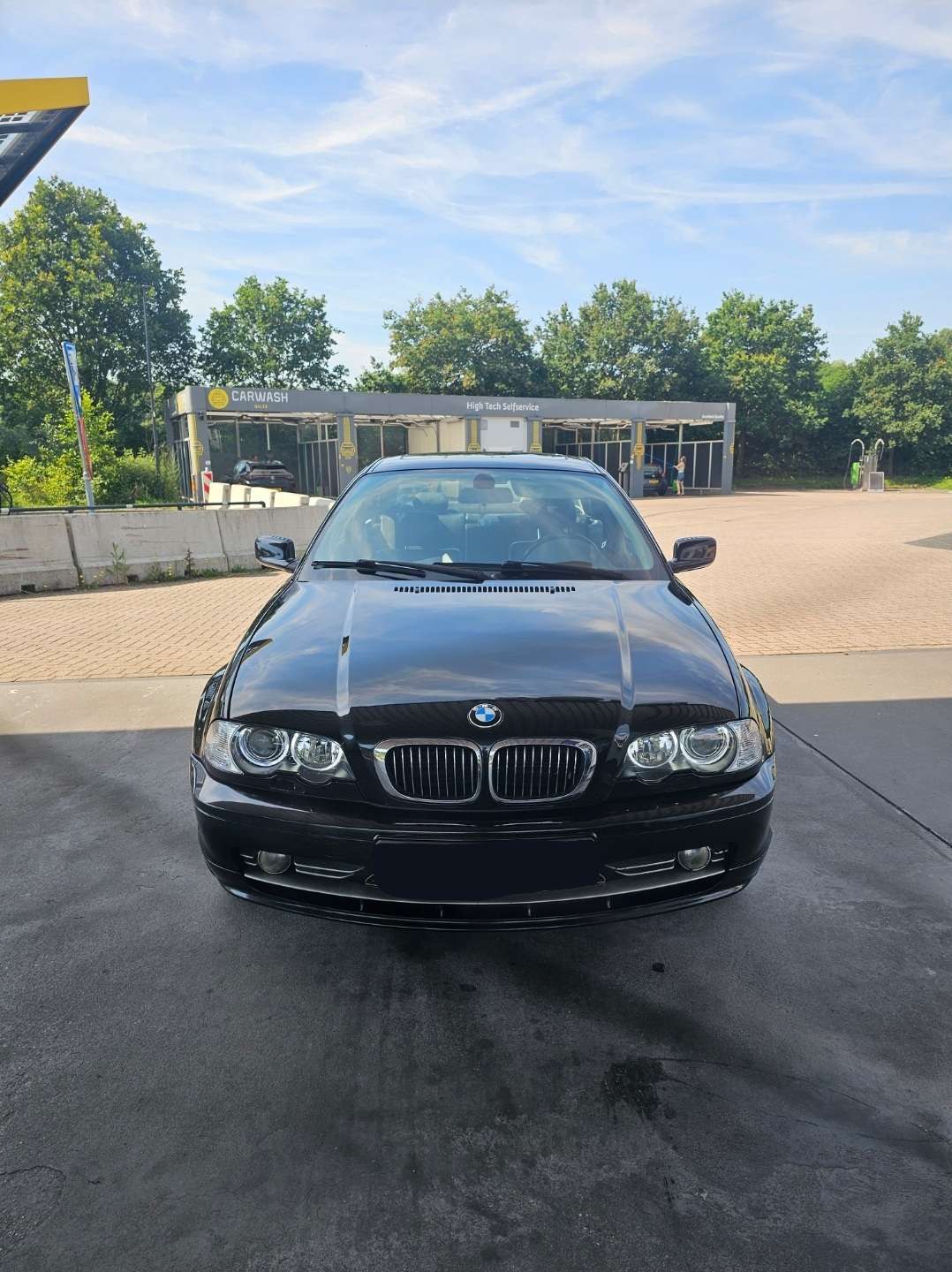 Dean's zwarte BMW E46 330Ci